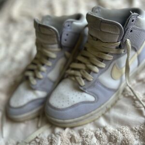 High-Top Nike in Lavender and Cream